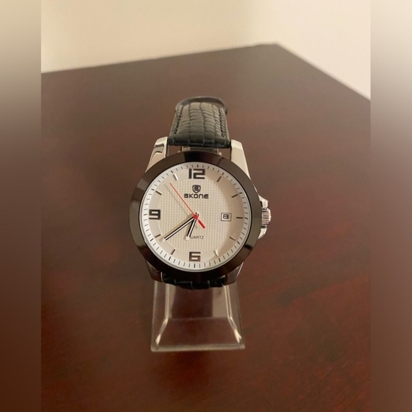 Brand new White Skone men’s fashion watch - Picture 1 of 3